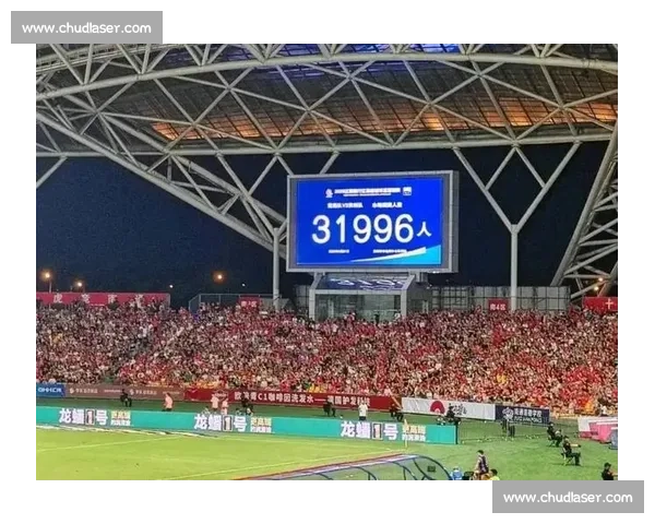 苏超三城火力全开!10 球狂潮点燃江苏足球夜 苏超三城火力全开!10 球狂潮点燃江苏足球夜