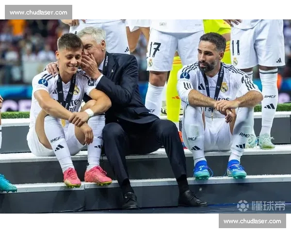 安切洛蒂亲赴美国督战世俱杯决赛，巴西主帅开启战术考察之旅